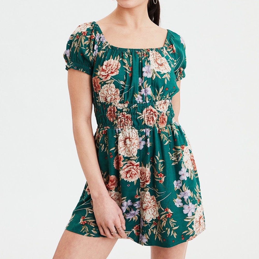 American Eagle Floral Jumpsuit Size XL